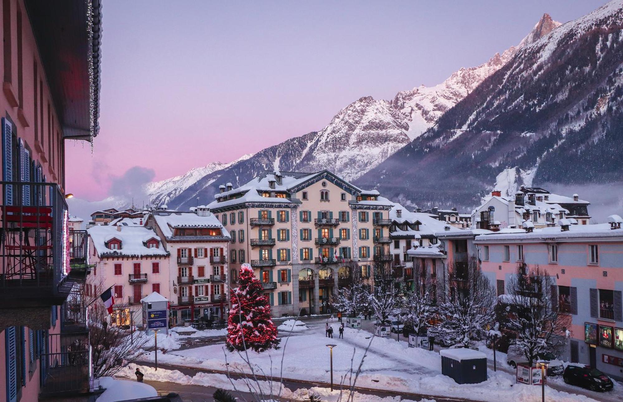 Hotel Mont-Blanc Chamonix Exterior photo