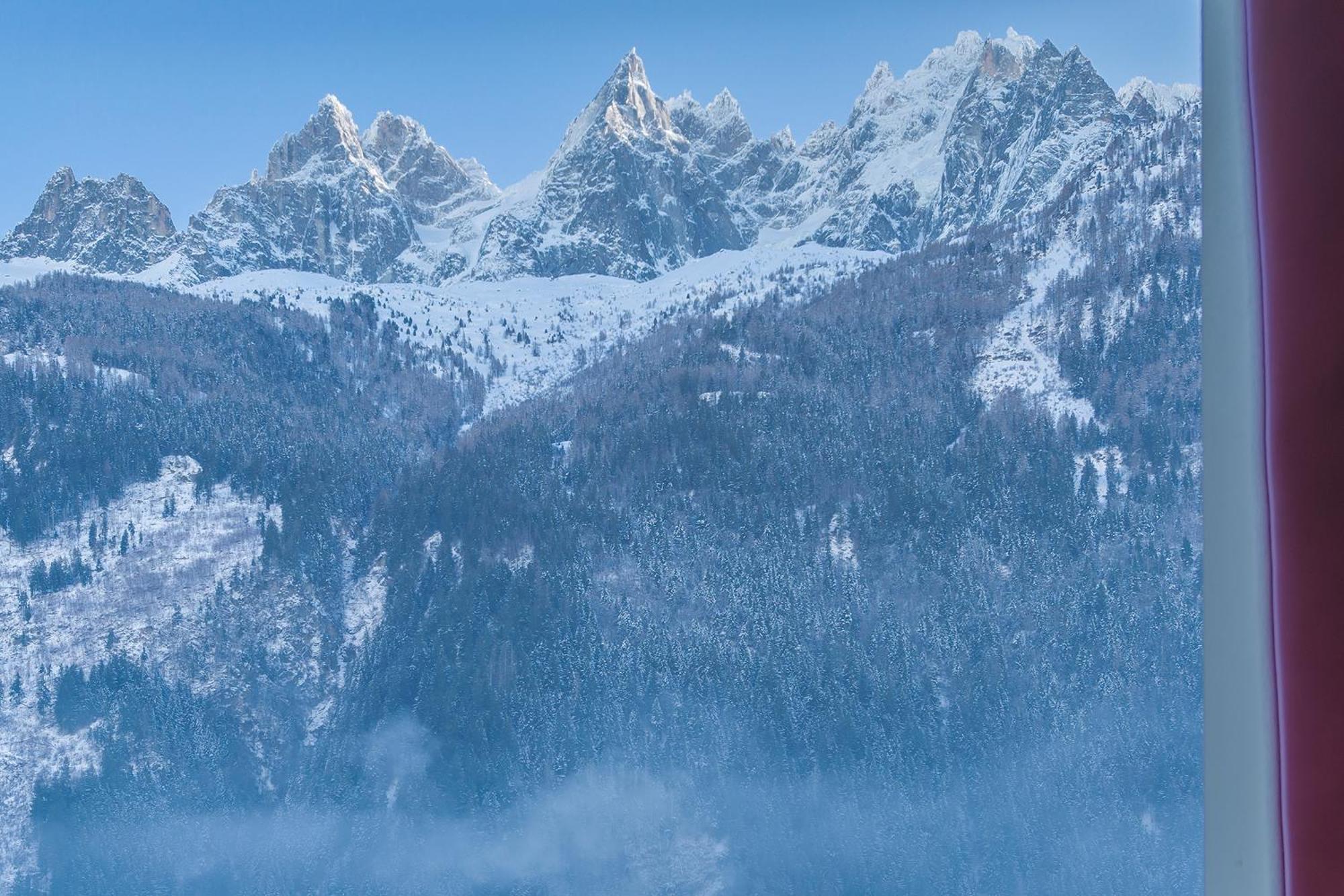 Hotel Mont-Blanc Chamonix Exterior photo