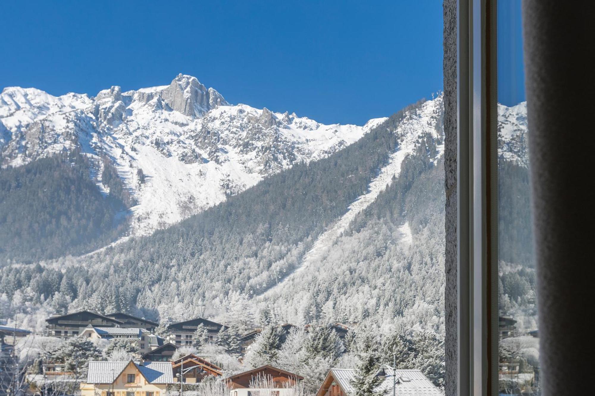 Hotel Mont-Blanc Chamonix Exterior photo